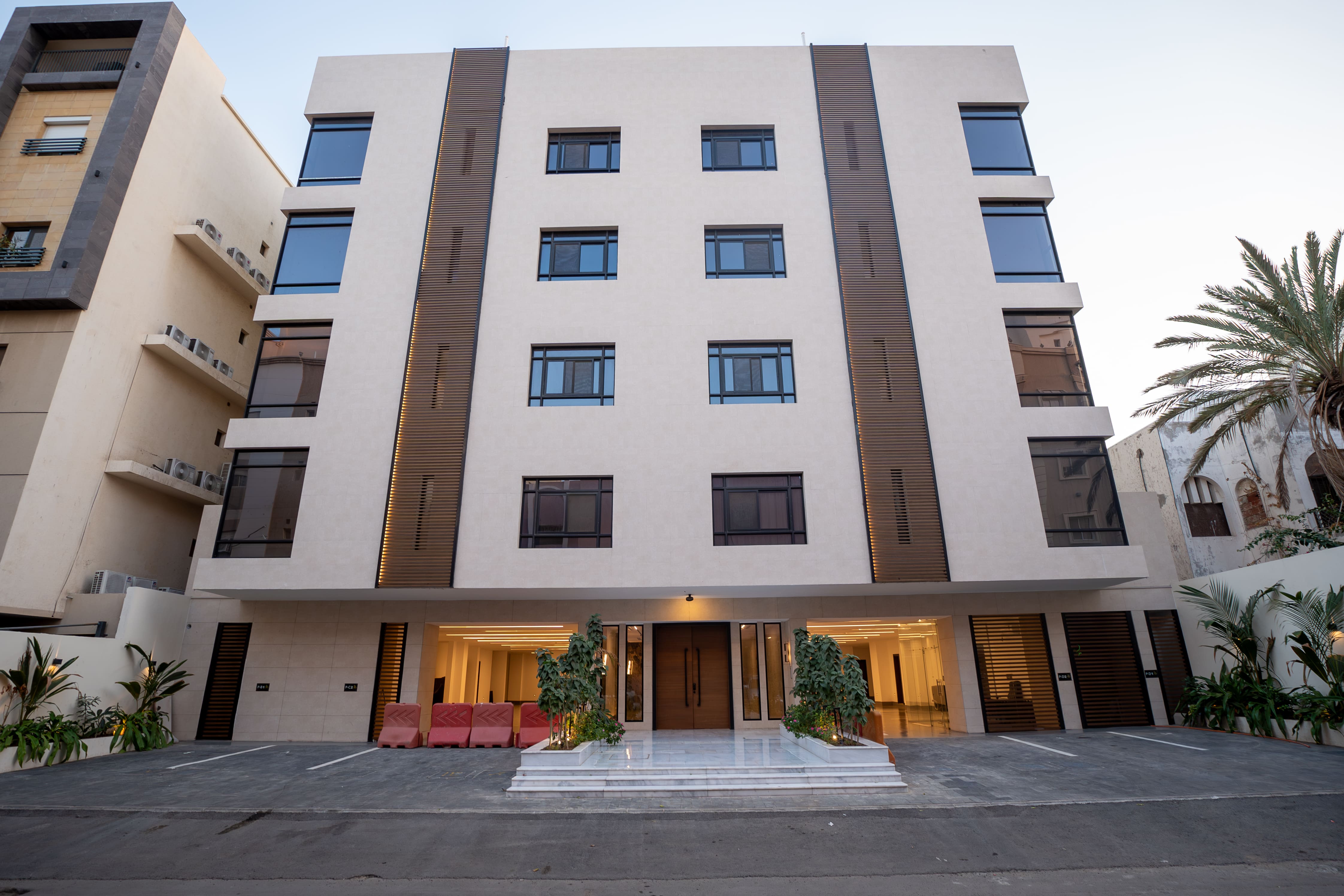 شقق فاخرة بحي الزهراء