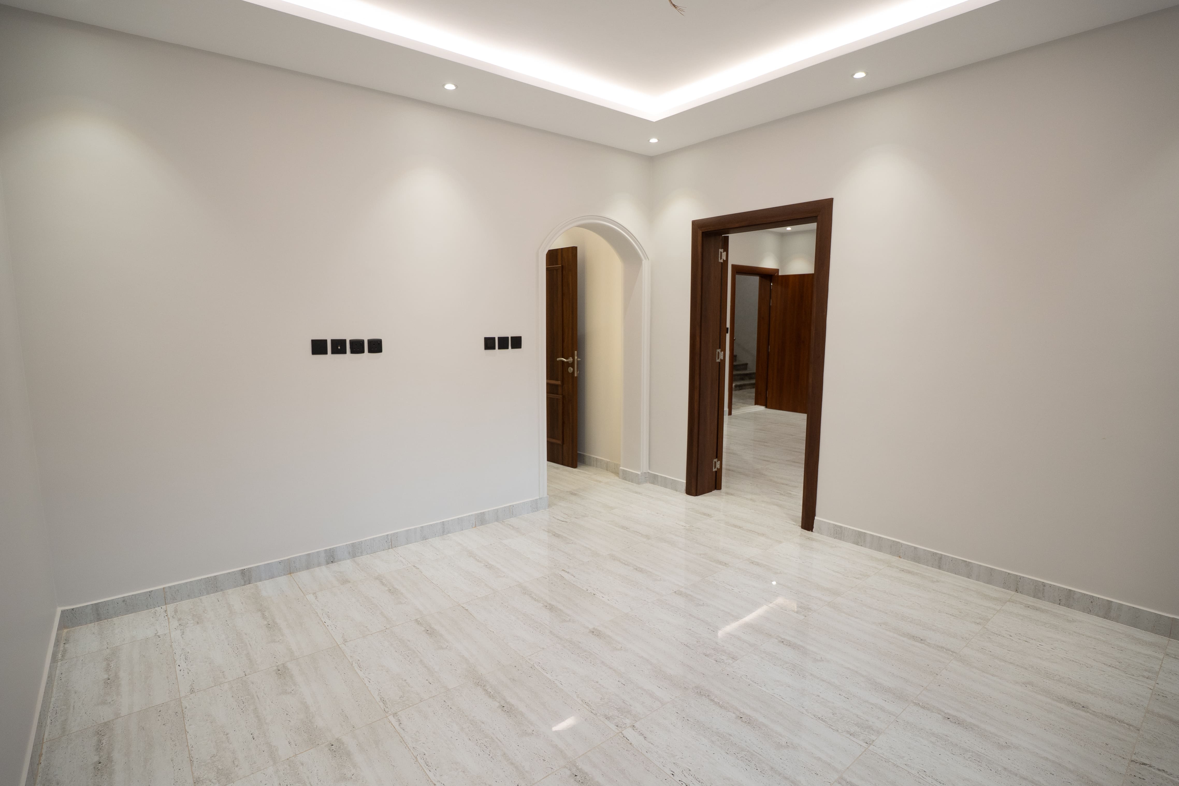 شقق فاخرة بحي السلامة